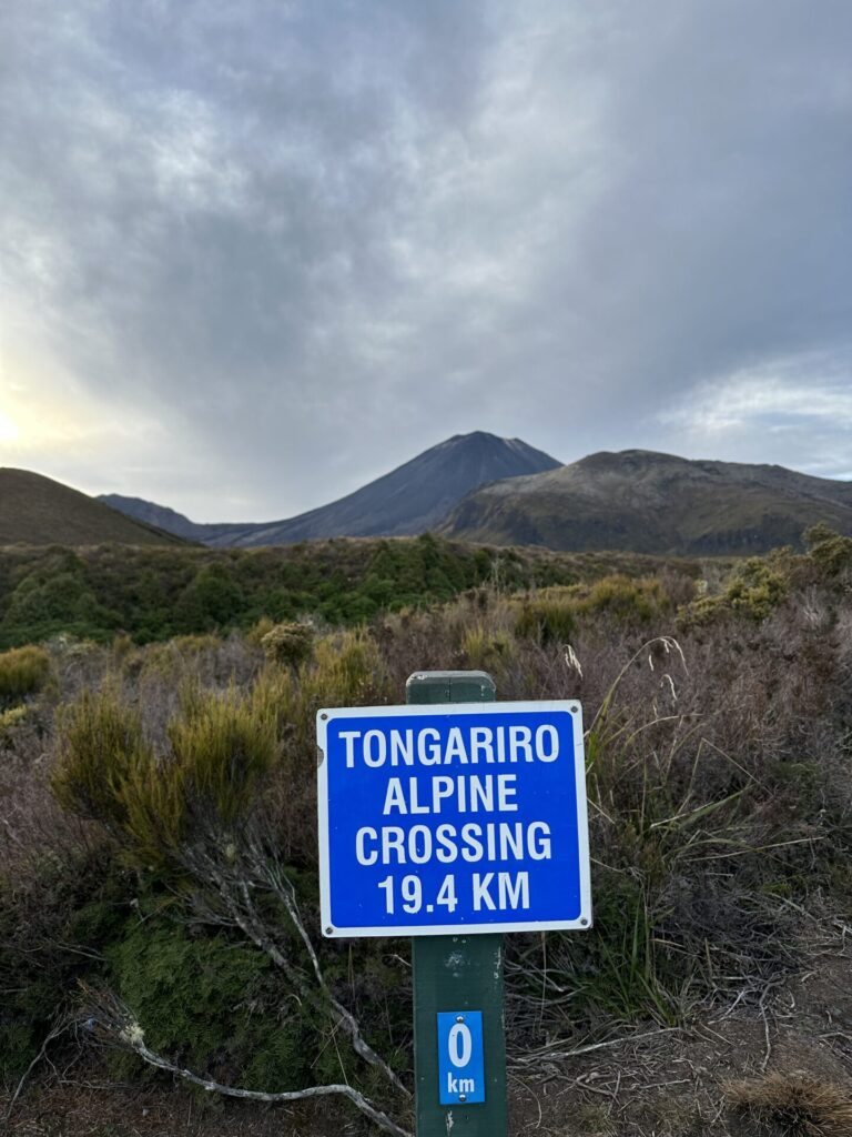 The start of the Tongariro Alpine Crossing