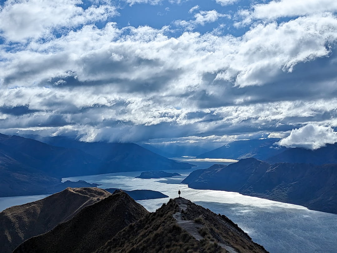 Hiking Roys Peak: One of New Zealand's BEST Day Hikes