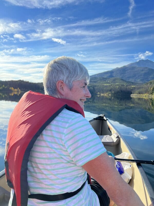 17 Epic Things to Do in Canada's Jasper National Park 6 Kayaking with my mum at Pyramid Lake