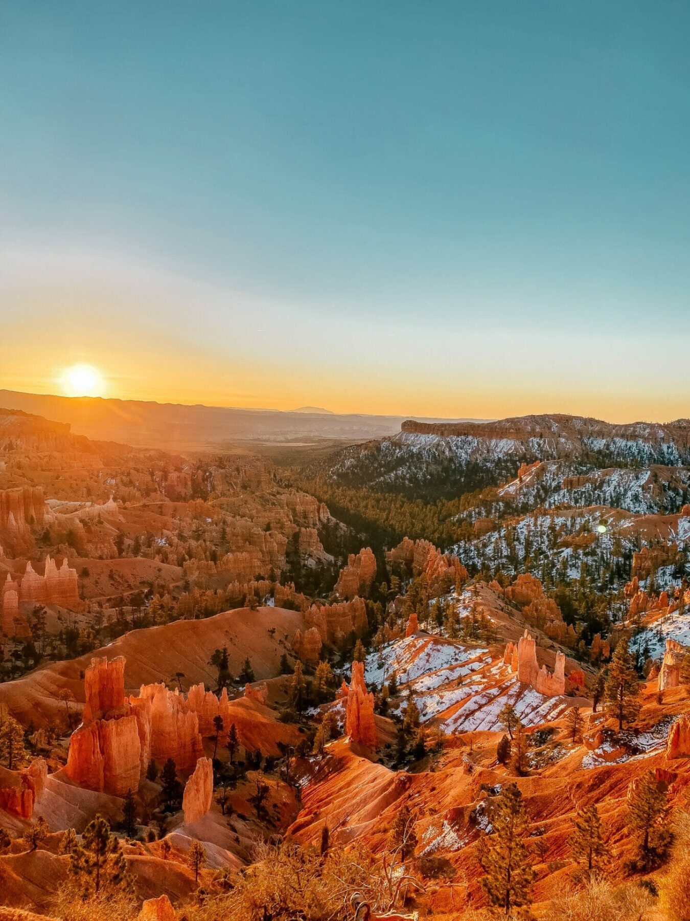 Sunrise at Bryce Canyon