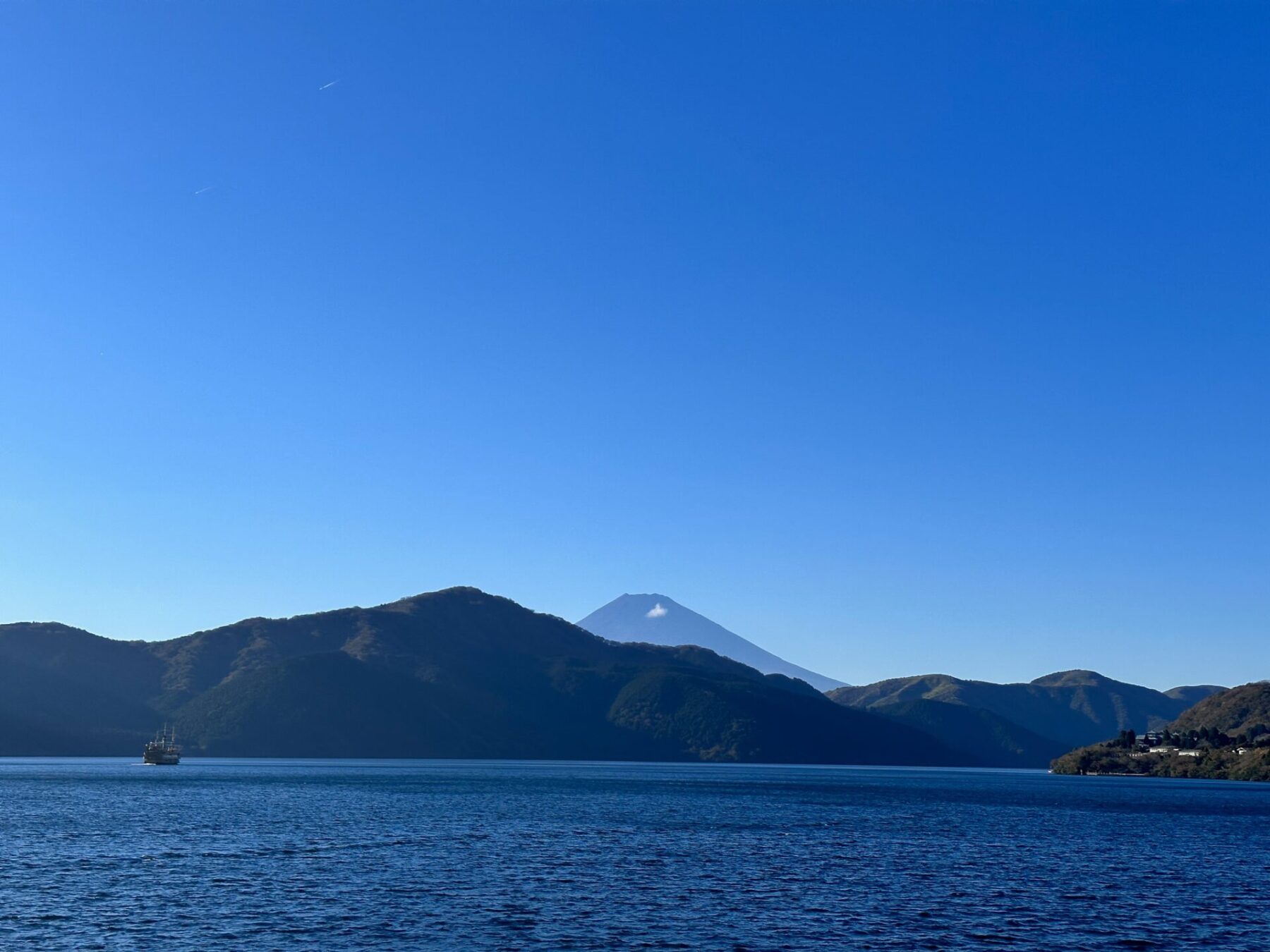 The 5 BEST Places to See Mount Fuji from Hakone 7 Mount Fuji can be seen from Lake Ashi in Hakone