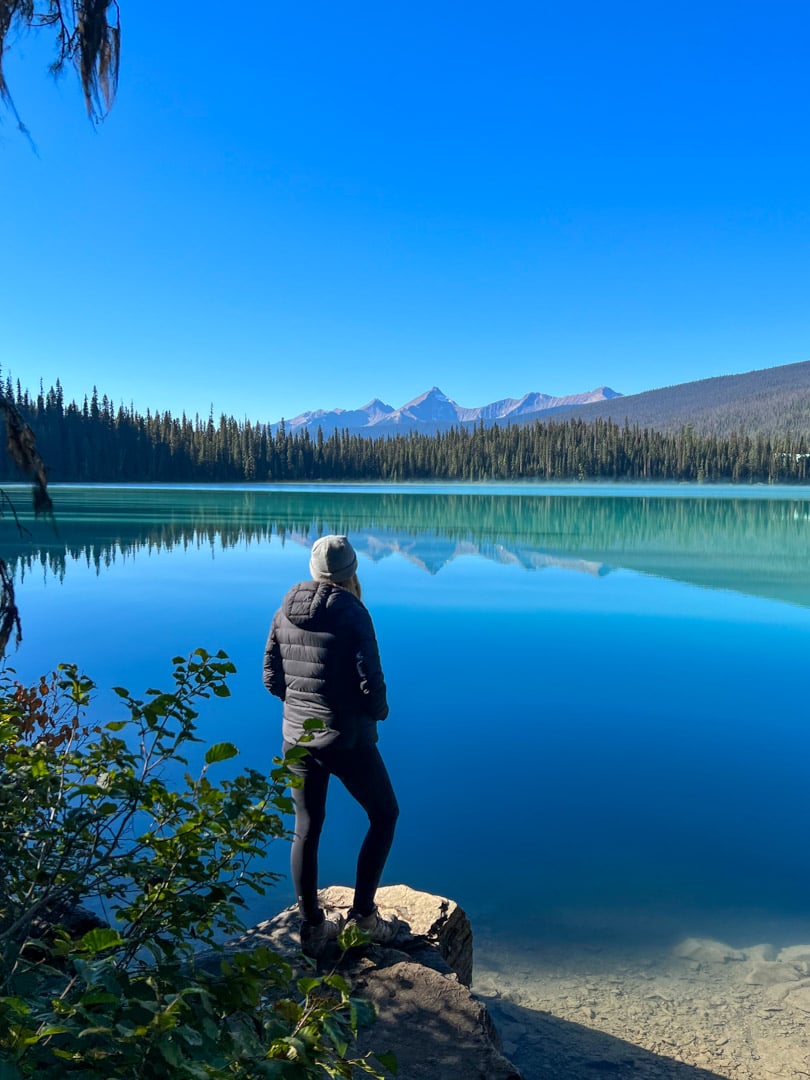 Solo Travel: Tips to Overcome Your Fears of Traveling Alone 10 Visiting Emerald Lake is one of the best things to do in Yoho National Park