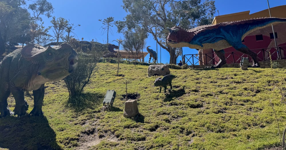Visit the Cal Orck'o Dinosaur Footprints in Sucre, Bolivia 5 Sucre's dinosaur park also has replica dinosaur models