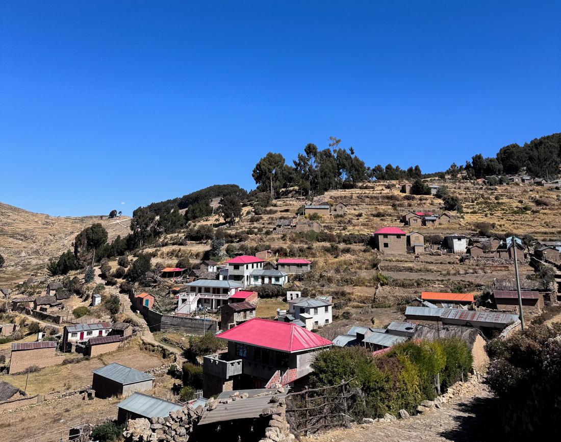 Small villages in Isla del Sol