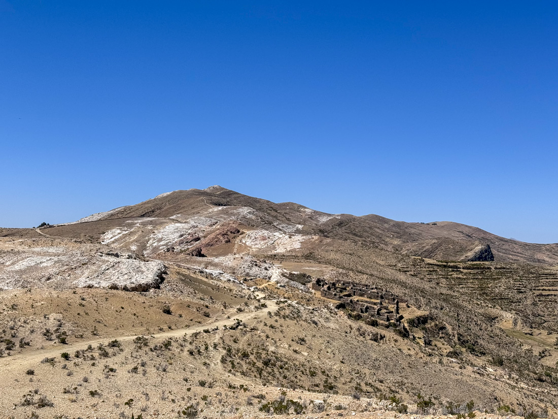 Hiking around Isla del Sol