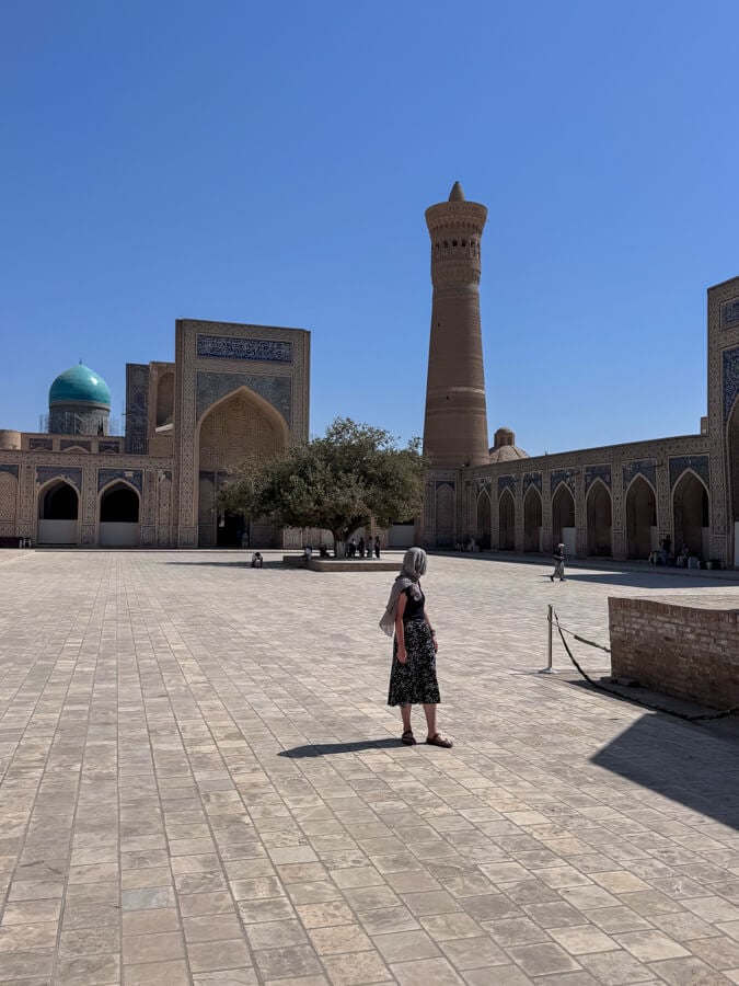 Is Uzbekistan Safe? Solo Female Travel Guide and Tips 7 You're required to dress conservatively in mosques in Uzbekistan, and cover your hair, shoulders and knees